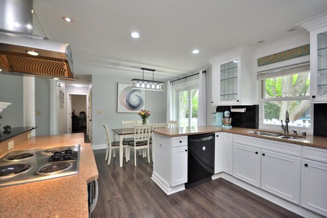 12905 Wembley ROAD, Brookfield, WI 53005