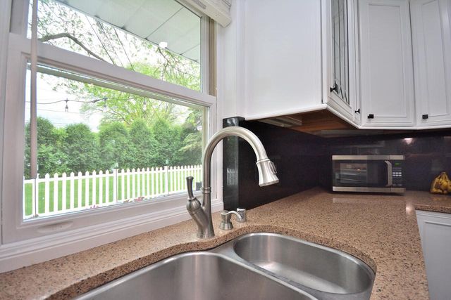 12905 Wembley ROAD, Brookfield, WI 53005