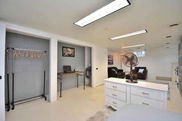 12905 Wembley ROAD, Brookfield, WI 53005