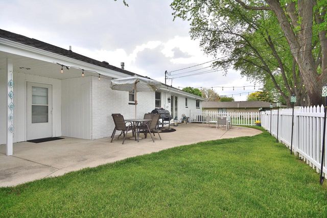 12905 Wembley ROAD, Brookfield, WI 53005