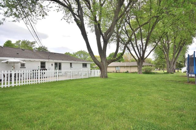 12905 Wembley ROAD, Brookfield, WI 53005