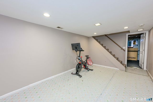 709 Pine Rock Avenue, Hamden, CT 06514