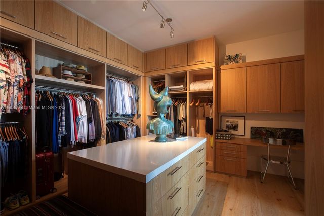 2675 S Bayshore Dr 1601S, Miami, FL 33133