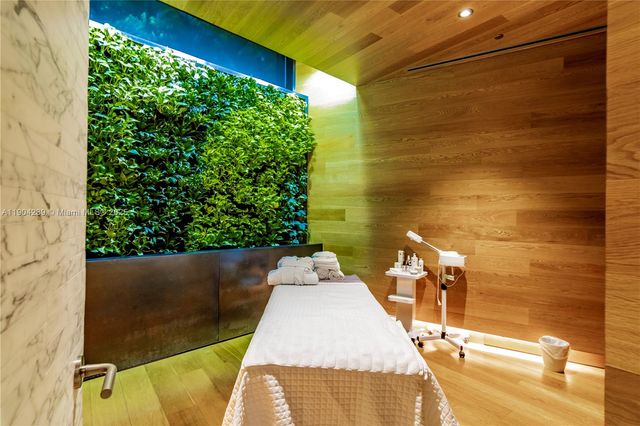 2675 S Bayshore Dr 1601S, Miami, FL 33133