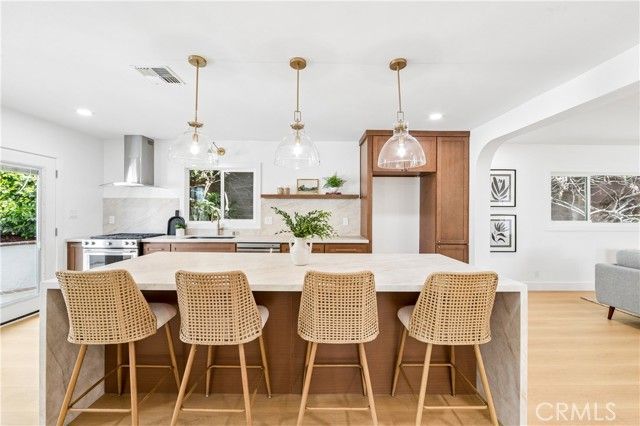 367 Ultimo Avenue, Long Beach, CA 90814