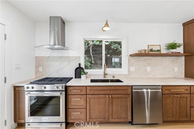 367 Ultimo Avenue, Long Beach, CA 90814