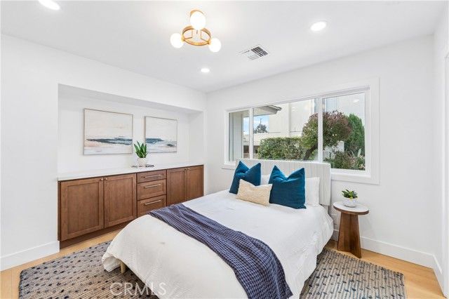 367 Ultimo Avenue, Long Beach, CA 90814