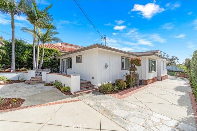 367 Ultimo Avenue, Long Beach, CA 90814