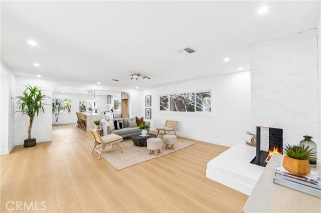 367 Ultimo Avenue, Long Beach, CA 90814