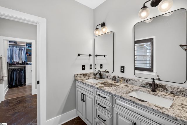 14 Perry Avenue, Greenville, SC 29601