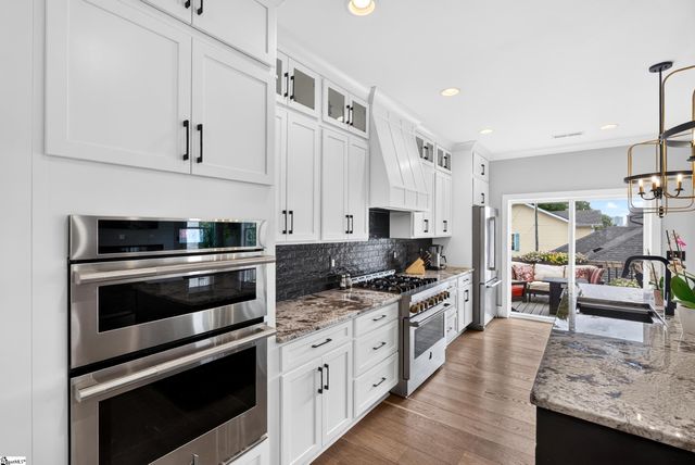 14 Perry Avenue, Greenville, SC 29601