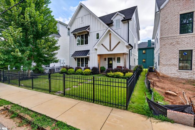 14 Perry Avenue, Greenville, SC 29601