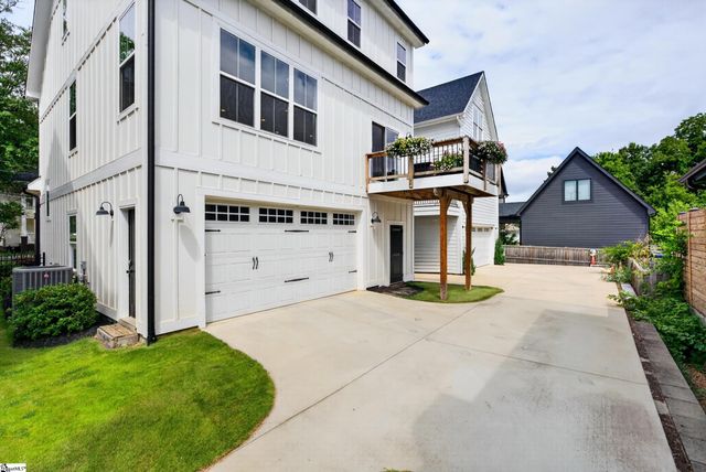 14 Perry Avenue, Greenville, SC 29601