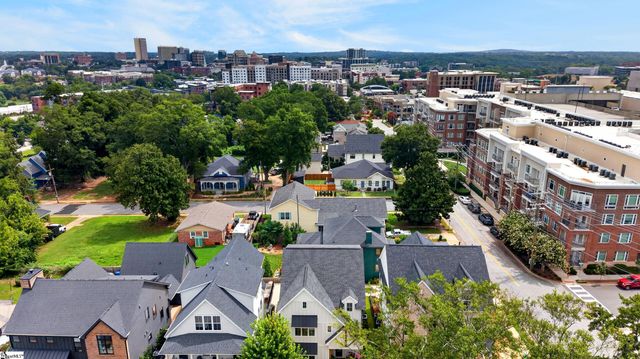 14 Perry Avenue, Greenville, SC 29601