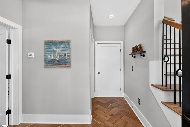 14 Perry Avenue, Greenville, SC 29601
