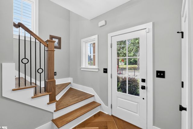 14 Perry Avenue, Greenville, SC 29601
