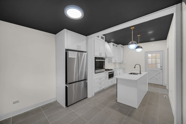 9321 S Green Street, Chicago, IL 60620