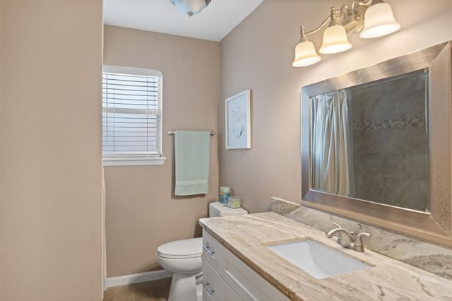 148 Clear Water Street W, Montgomery, TX 77356