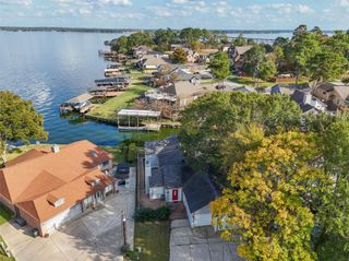 148 Clear Water Street W, Montgomery, TX 77356