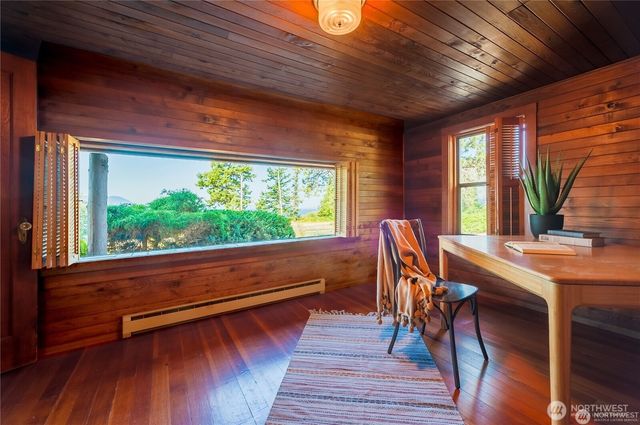 2395 W Shore Drive, Lummi Island, WA 98262