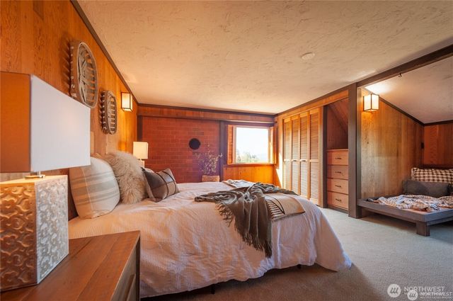 2395 W Shore Drive, Lummi Island, WA 98262