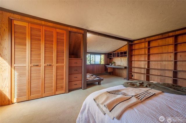 2395 W Shore Drive, Lummi Island, WA 98262
