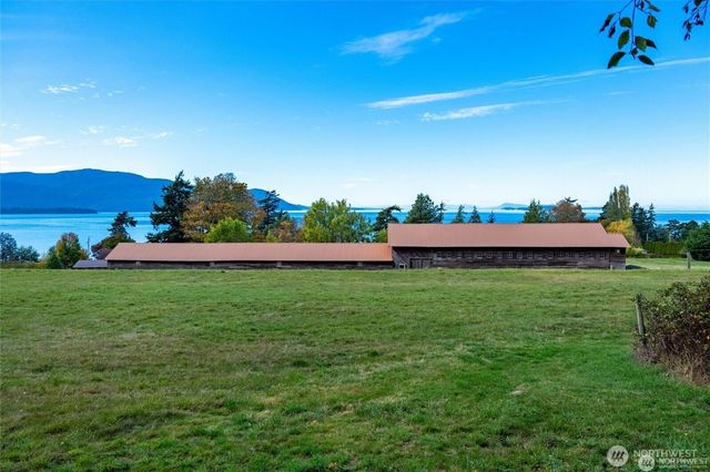 2395 W Shore Drive, Lummi Island, WA 98262
