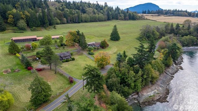 2395 W Shore Drive, Lummi Island, WA 98262