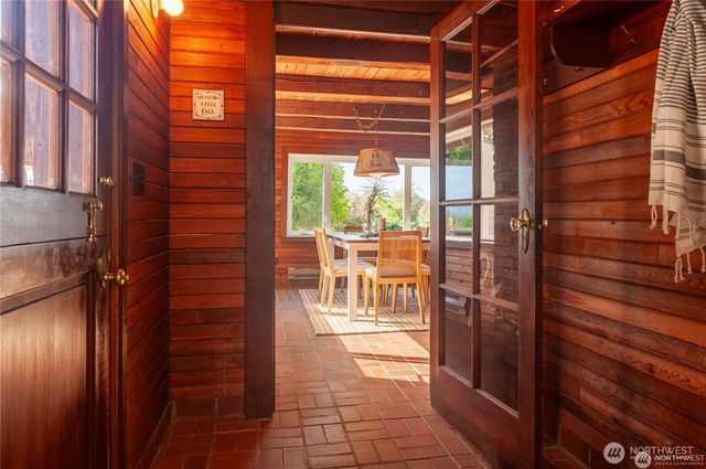 2395 W Shore Drive, Lummi Island, WA 98262