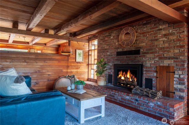 2395 W Shore Drive, Lummi Island, WA 98262