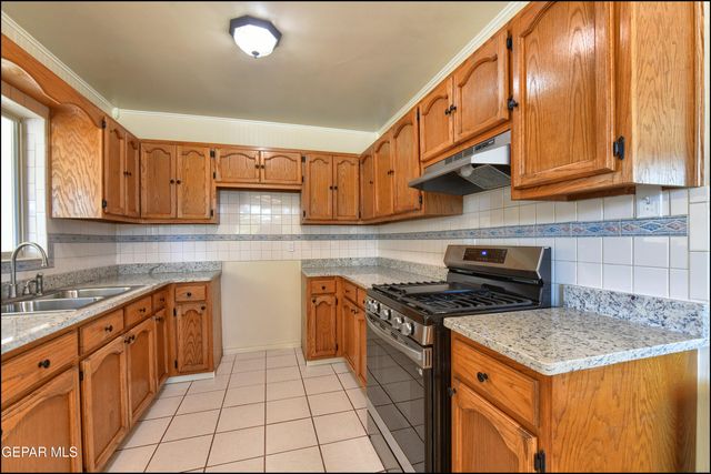 2603 MCKINLEY Avenue, El Paso, TX 79930