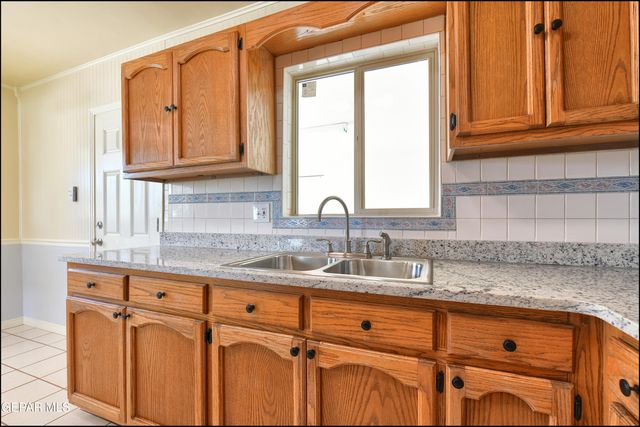 2603 MCKINLEY Avenue, El Paso, TX 79930