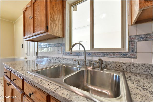 2603 MCKINLEY Avenue, El Paso, TX 79930