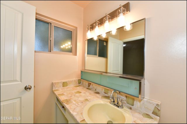 2603 MCKINLEY Avenue, El Paso, TX 79930
