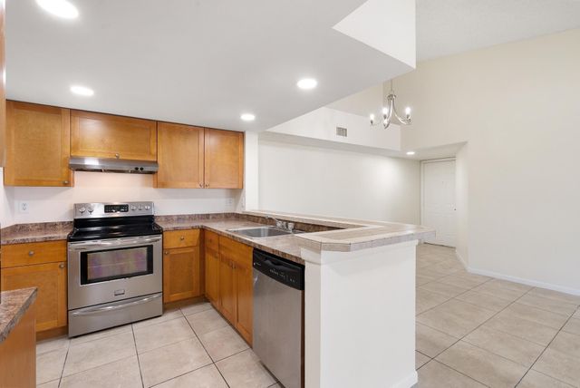 9066 W Atlantic Boulevard 434, Coral Springs, FL 33071