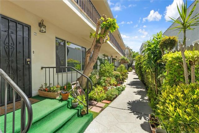 1227 E 1st Street 2C, Long Beach, CA 90802