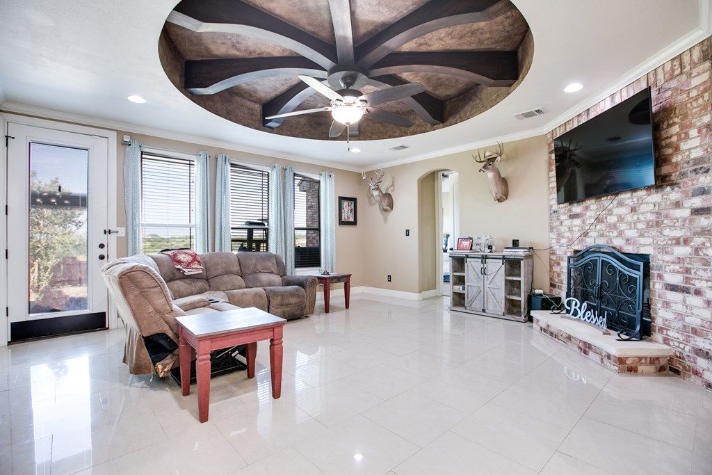 Image 2 of property listing at 3901 Margaret Lane, San Angelo, TX 76904