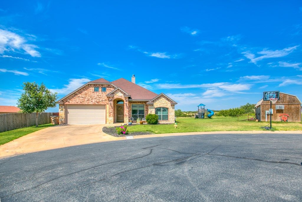 Image 8 of property listing at 3901 Margaret Lane, San Angelo, TX 76904