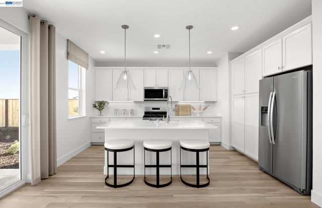 539 Lee Loop, Discovery Bay, CA 94505