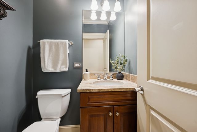 6121 N Winthrop Avenue 1S, Chicago, IL 60660