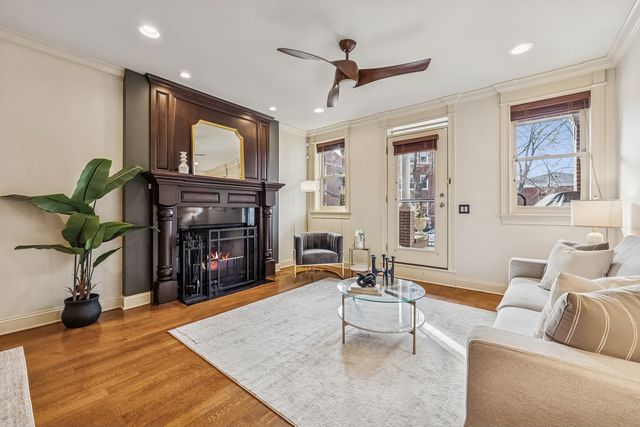 6121 N Winthrop Avenue 1S, Chicago, IL 60660