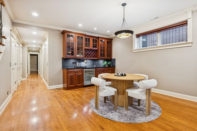 6121 N Winthrop Avenue 1S, Chicago, IL 60660