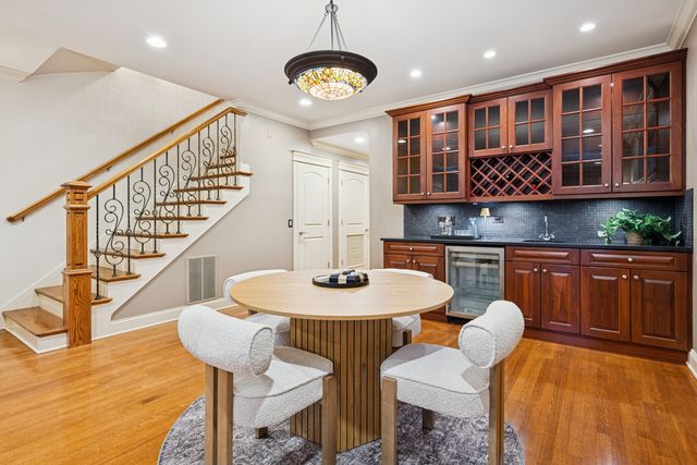 6121 N Winthrop Avenue 1S, Chicago, IL 60660