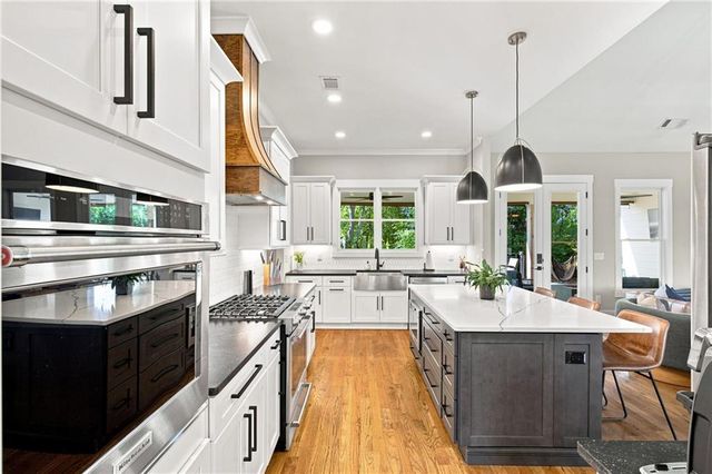 292 Arnold Mill Road, Woodstock, GA 30188