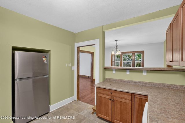 1219 Moores River Drive, Lansing, MI 48910
