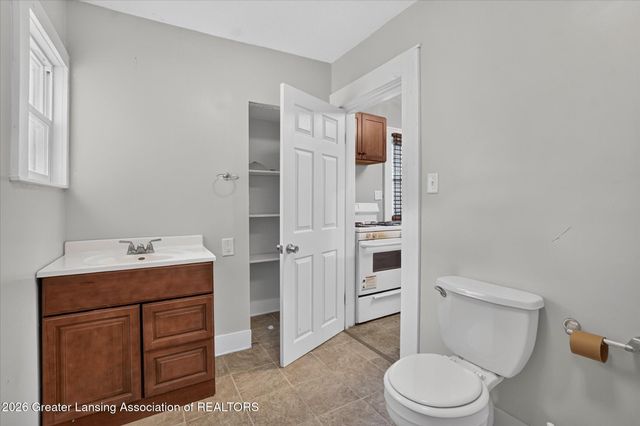 1219 Moores River Drive, Lansing, MI 48910