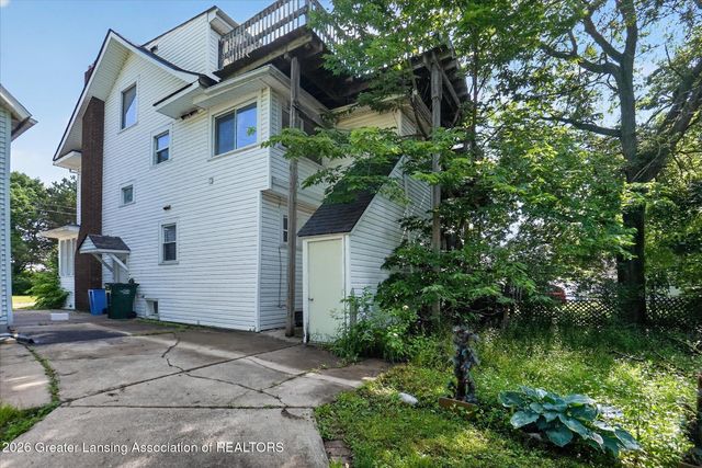 1219 Moores River Drive, Lansing, MI 48910