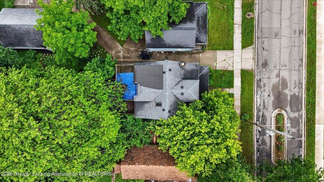 1219 Moores River Drive, Lansing, MI 48910