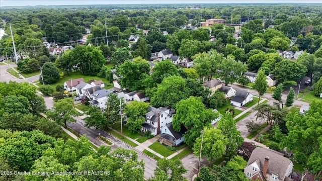 1219 Moores River Drive, Lansing, MI 48910