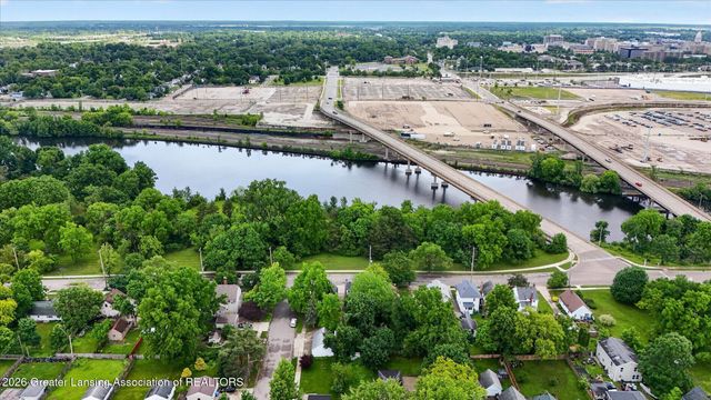 1219 Moores River Drive, Lansing, MI 48910